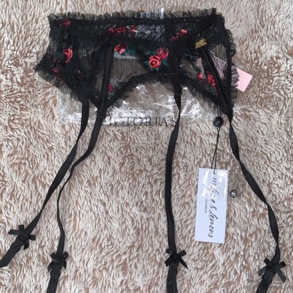 NWT For Love & Lemons Rosebud 🌹 Garter Belt - Picture 8 of 9